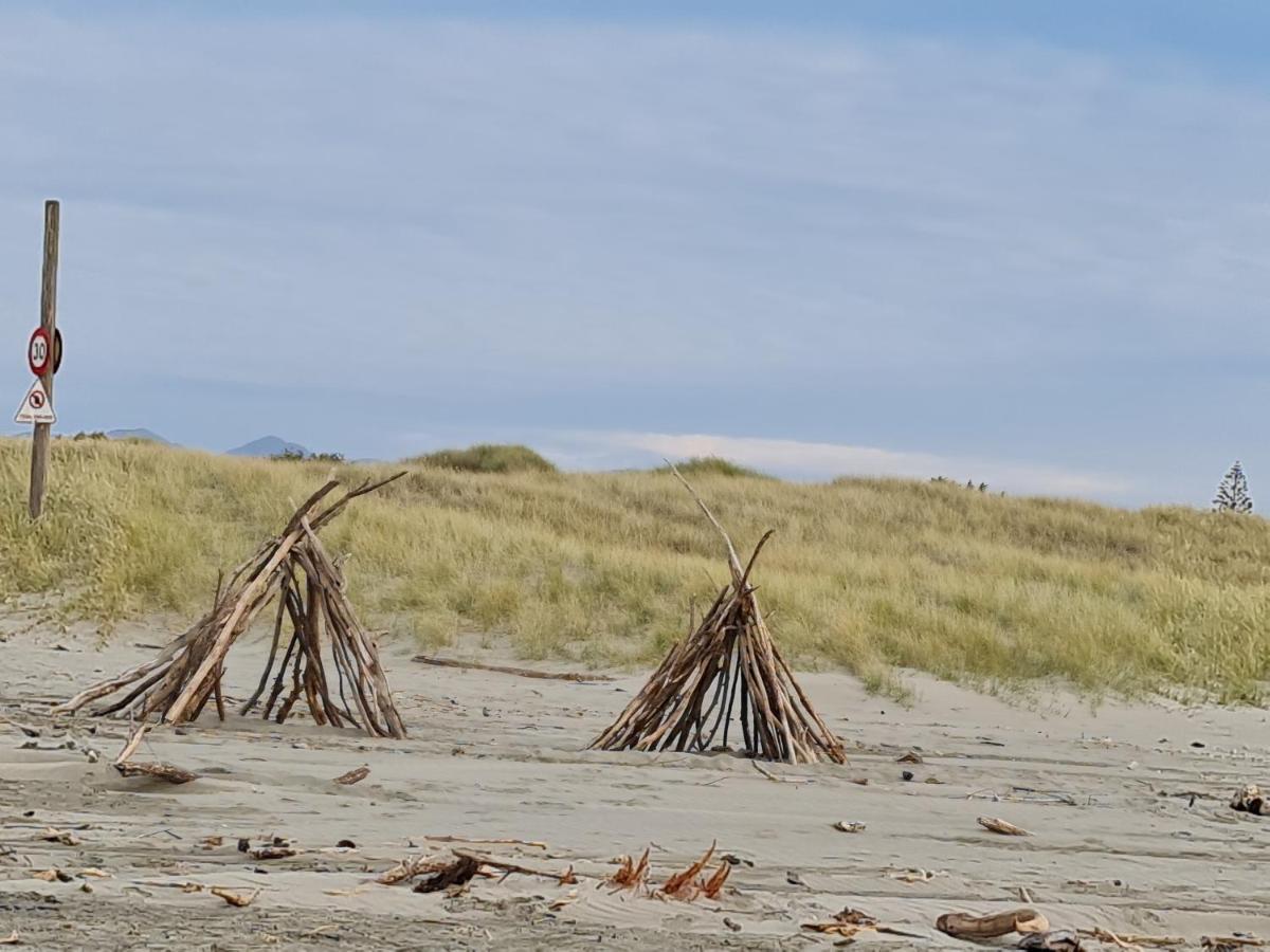 #40 At The Beach Waitarere エクステリア 写真